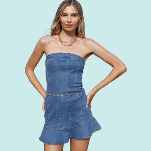 Le Lis Strapless Denim Mini Dress Women’s Small Flare Hem Zip-Up Back - NWT - Picture 3 of 8