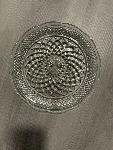 Anchor Hocking Wexford Scalloped 9.5 inch Dinner Plates