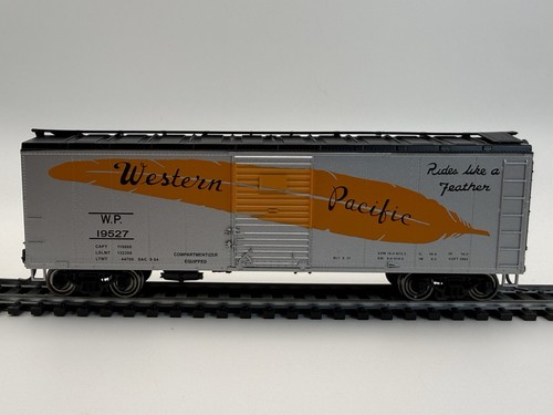 HO Bowser Western Pacific 40′ Boxcar WP 19527 - Esquema de plumas ruedas de metal | Zustand: Used
