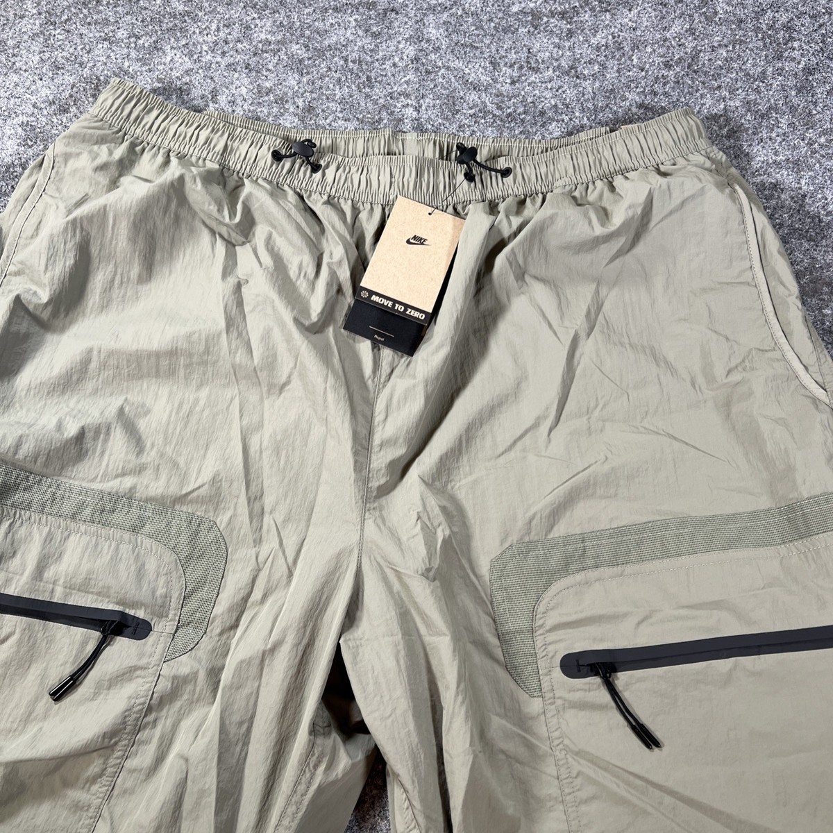 Nike Tech Woven Cargo Pants Loose Fit Army Green Mens Size XL