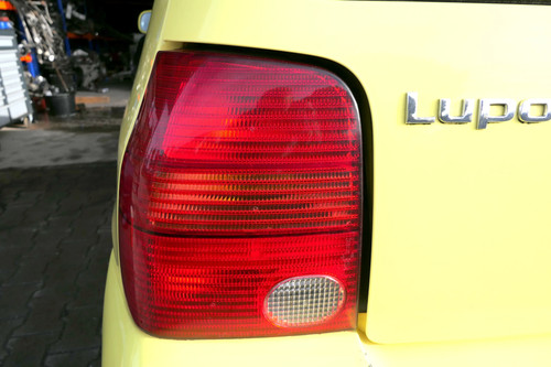 VW Lupo Rücklicht hinten links 6X0945111D Rückleuchte Heckleuchte Lampenträger