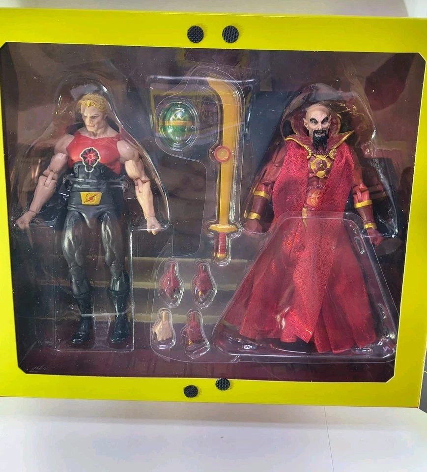 Figura de acción NECA Flash Gordon vs Ming The Merciless paquete de 2 exclusivo de Walmart Foto 3 de 4