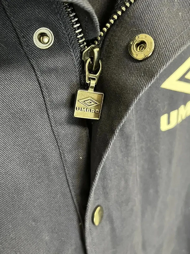 Vintage Umbro Navy Blue Hooded Parka Jacket Logo Print - Image 4 of 4