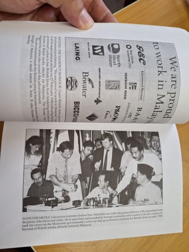 The Other Side of Mahathir (Sisi Lain Mahathir), Zainuddin Maidin (1994,RP2008) - Picture 6 of 13