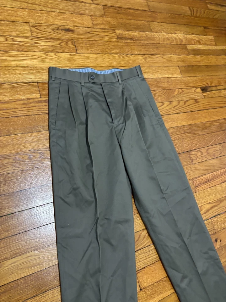Pantalones Axist Para Hombres Corporativos Caqui Talla 30x30 Verde Plisado Algodón Pantalón Nuevo con Etiquetas Foto 3 de 4