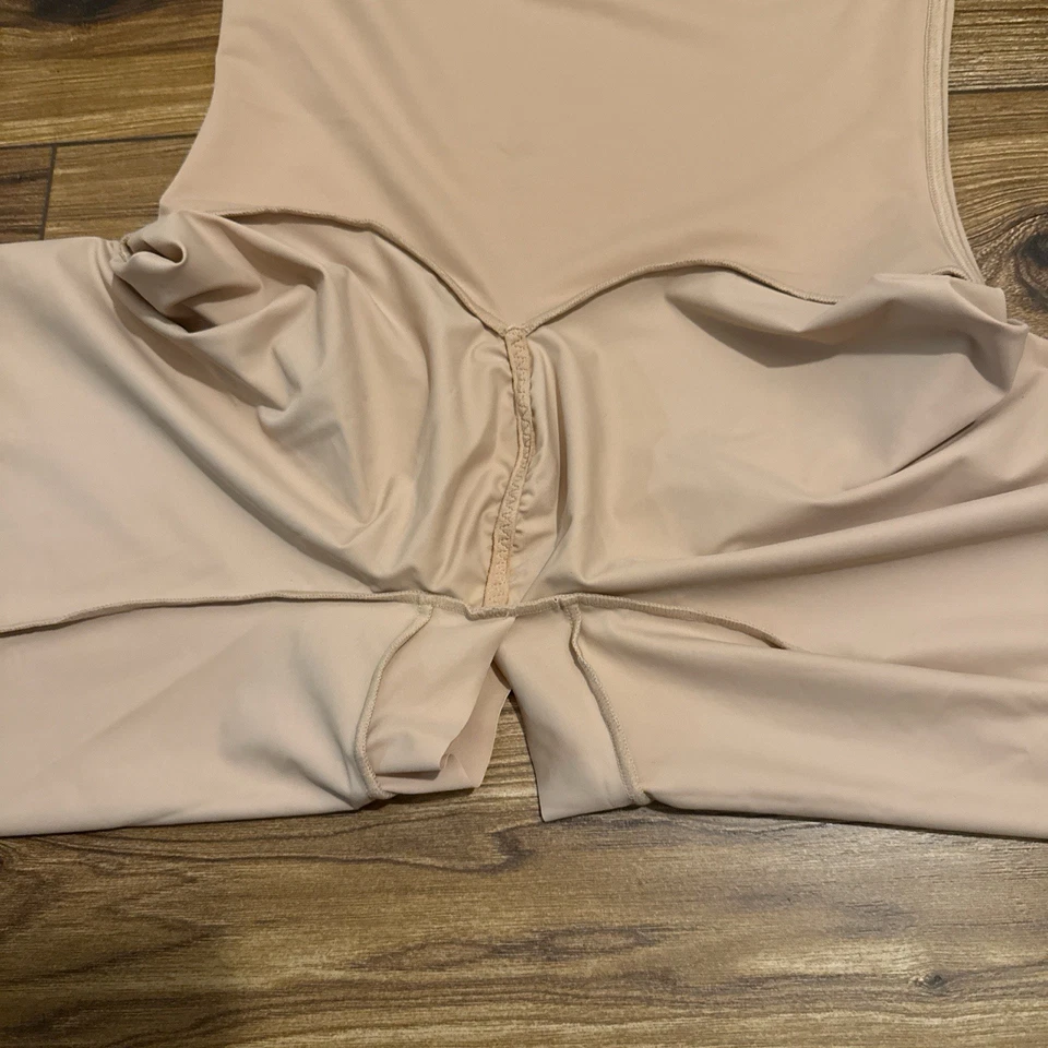 Modelador corporal Leonisa indetectable Step-in medio muslo beige talla M Foto 3 de 4