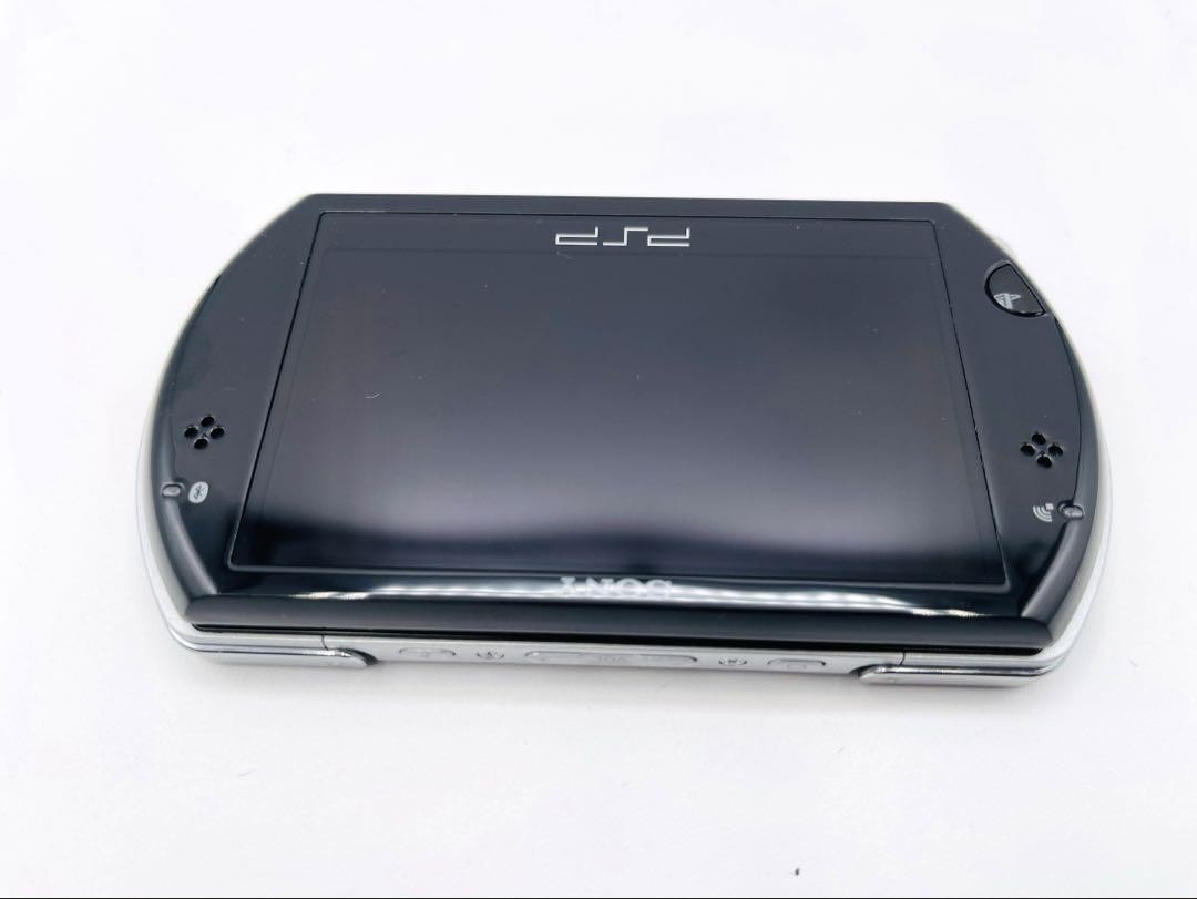 PlayStation Portable - PSP GO 本体　16GBモデル　中古 Sony PSP Go 16GB Handheld System - Pearl White for sale