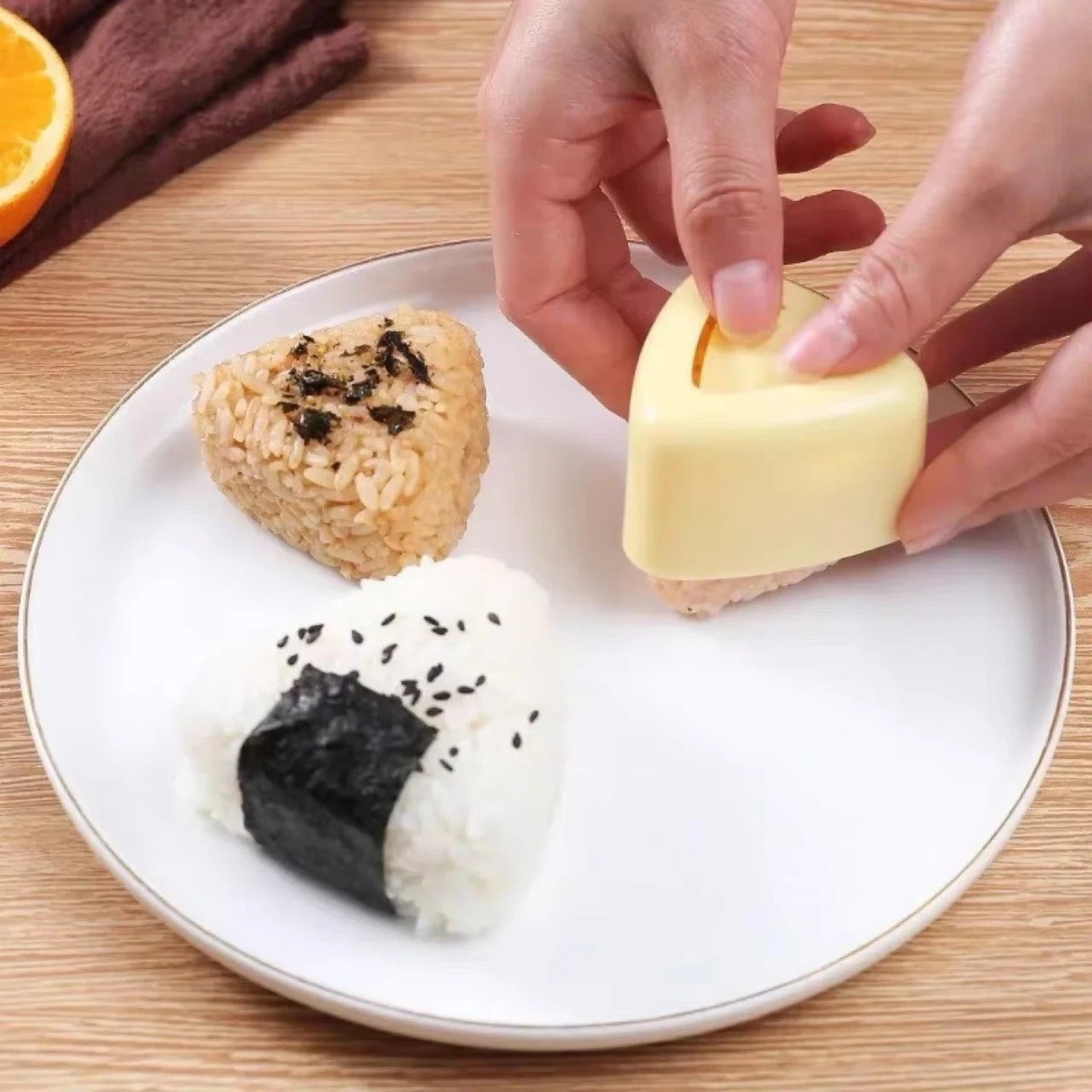 Molde Onigiri 2 PIEZAS - Molde triangular para rollo de arroz y verduras para sushi y bento hágalo usted mismo