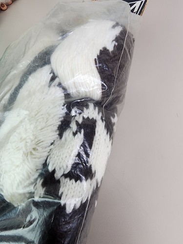 NEW Vintage Set Of 4 Premium Knit Pom Pom white and black Golf Club Head Covers - Picture 3 of 4