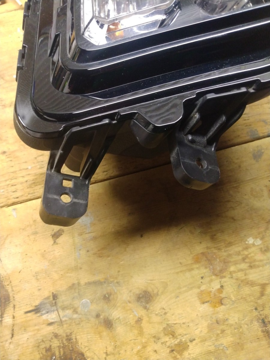 NICE USED OEM 20 21 Outlander Sport 8315A083 OEM Assy Left FOG