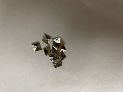 CraftbuddyUS 100pcs Silver Metal 9mm Pyramid Sew On Studs DIY, Shoes, Clothing