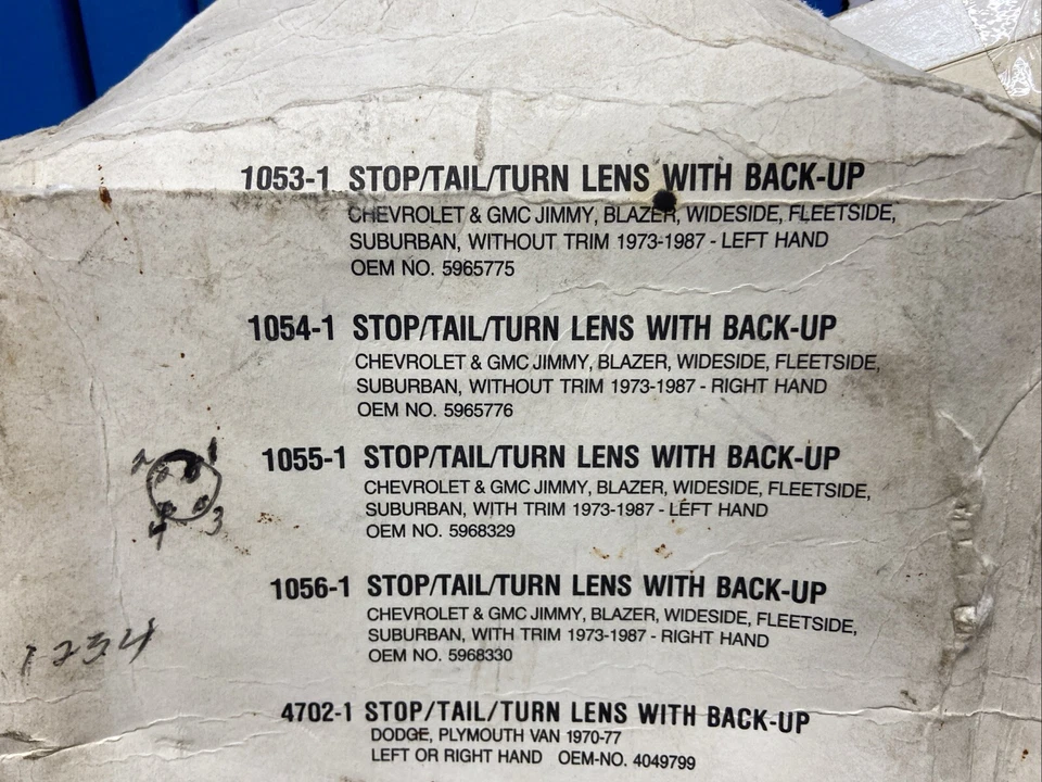 1973-1987 GMC CHEVY PICK UP TRUCK JIMMY BLAZER SUBURBAN TAIL LIGHT LH SIDE - Image 4 of 4