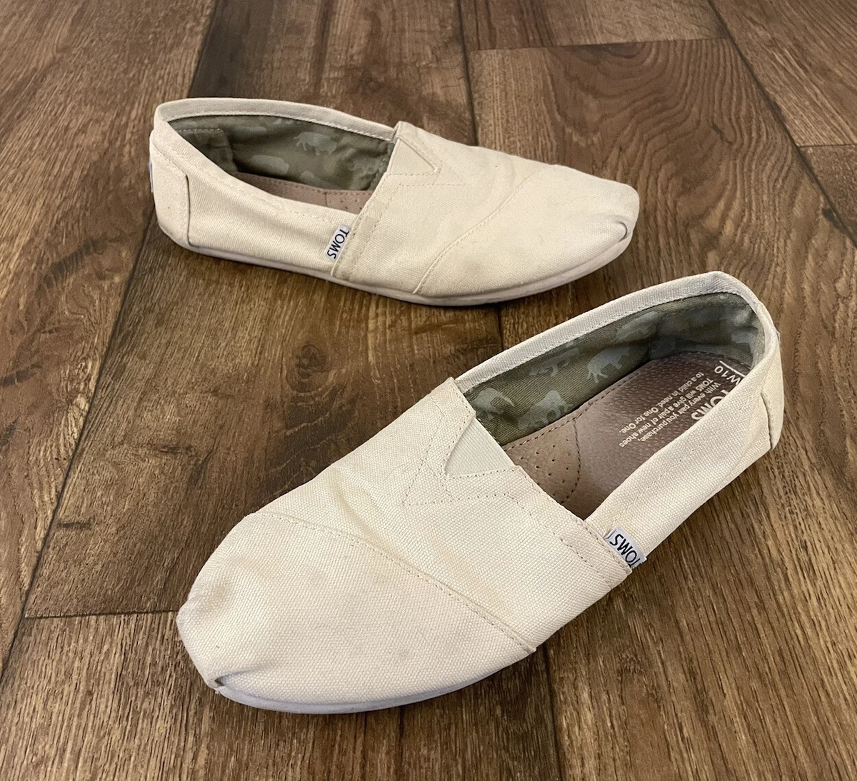 Toms 10 hotsell off