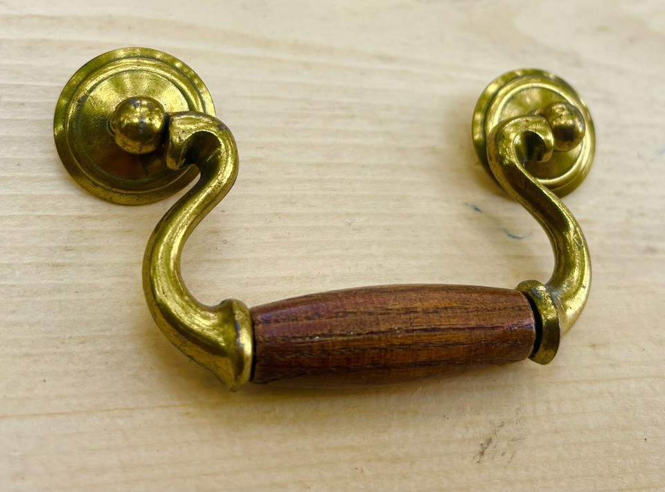 Chippendale Antique Hardware Bail Drawer Pull Brass &amp;Oak Swan Neck 3 ...