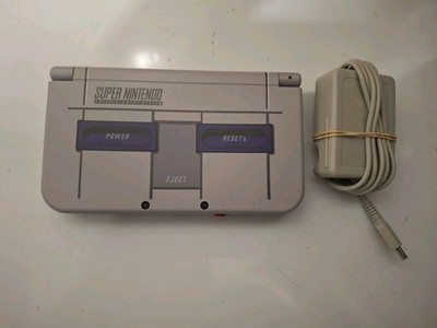 Nintendo New 3DS XL SNES Edition Gray Purple 3D Audio Handheld