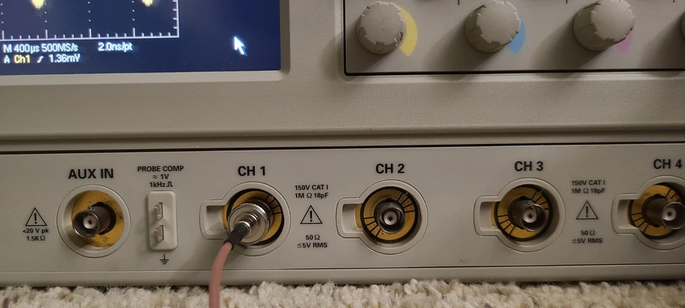 Osciloscopio digital de fósforo Tektronix TDS5104B - blanco con disco duro SSD  Foto 3 de 4