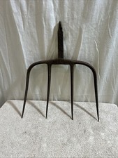 Vintage 4 TINE CAST IRON PITCHFORK HOME FARM TOOL HAY RAKE PITCH FORK