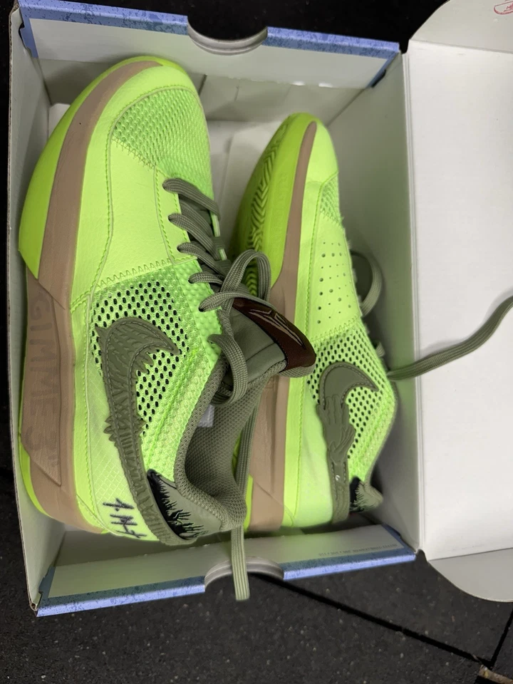 Zapatos de baloncesto juveniles JA 1 (GS) “Grinches” Foto 4 de 4