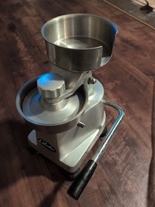 Globe PP5 Manual Heavy-Duty Countertop Hamburger Patty Press, 5" Dia Needs Clean