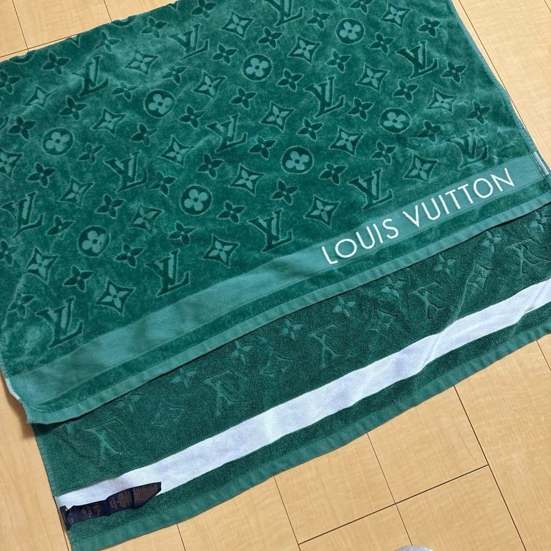 LOUIS VUITTON Beach Towel Monogram Green 96cm x 152cm From