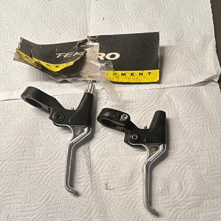 TEKTRO 365A Brake Levers Pair 3 Finger Flat Bar 22.2mm Black/Silver