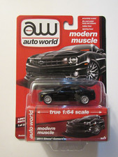 AUTO WORLD 2017 MODERN MUSCLE 1/2500 2011 Chevy Camaro Version A LIMITED