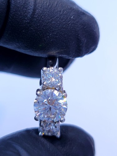 platinum moissanite diamond ring - Picture 22 of 23