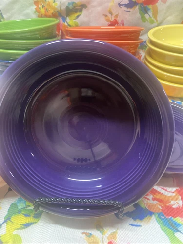FiestaWare PLUM 19 OZ MEDIUM CEREAL SOUP BOWL  6 7/8"