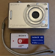 Sony Cyber-shot DSC-W35 7.2MP Digital Camera, Silver with memory + battery