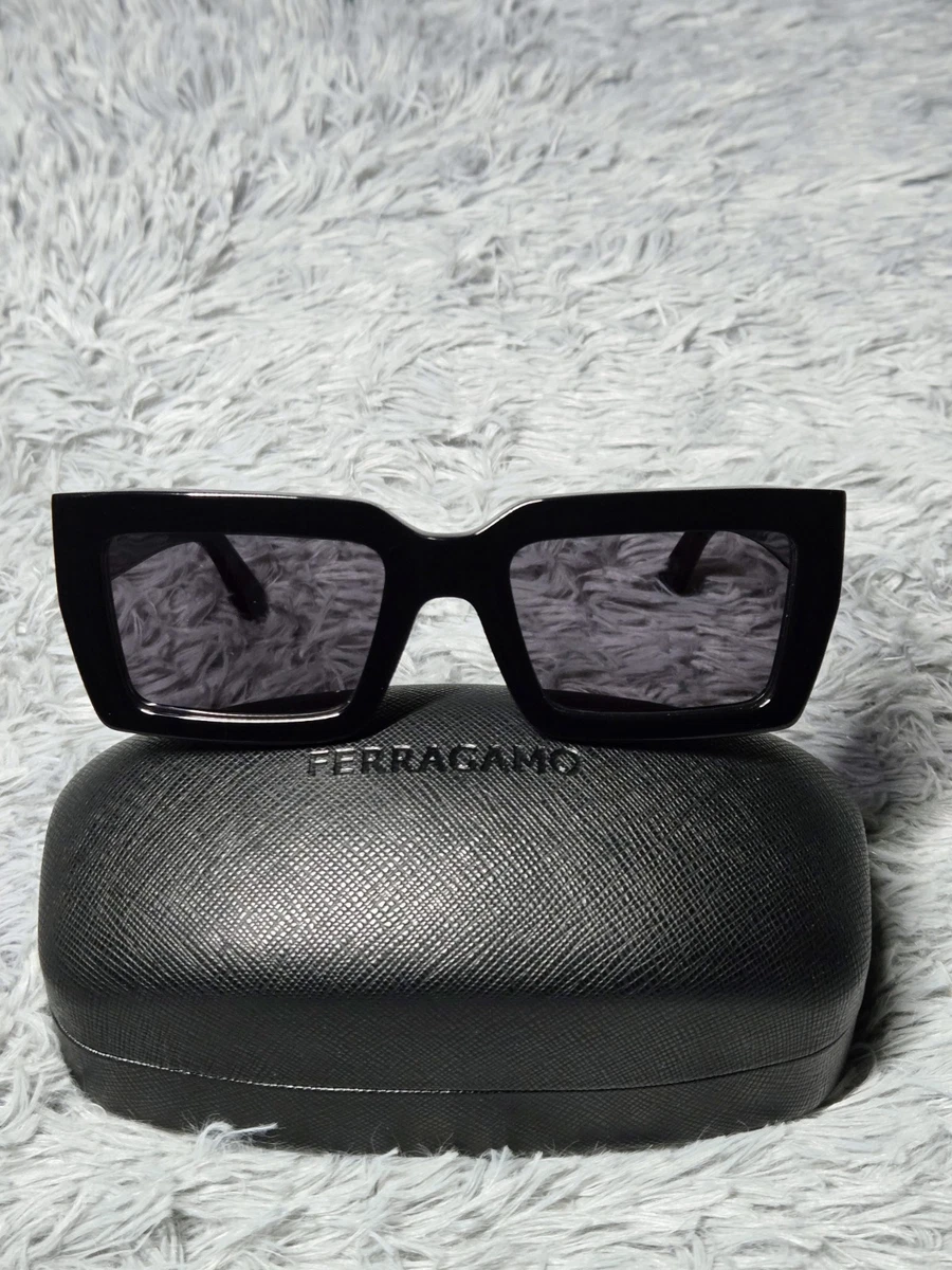 Salvatore Ferragamo Black Black Sunglasses for Men for sale  display picture 3
