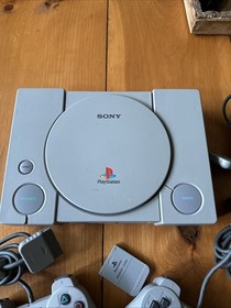 Sony PlayStation PS1 SCPH-7501 Console Bundle 2 Controllers Memory Card Tested