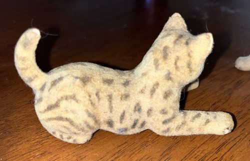 Rare Realistic Vintage Flocked Bengal Cat Figurine (2) - Picture 5 of 6