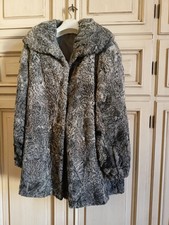 Pelliccia Astracan Grigio Con Collo Sciallato