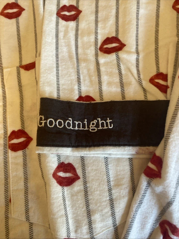 Womens PJ Salvage Lightweight Flannel Pajamas Gray Stripe With Red Lips, Size M - Image 4 of 4