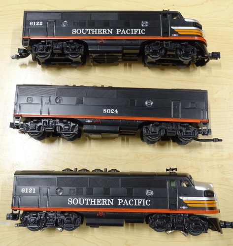SOUTHERN PACIFIC F-3 ABA DIESEL ENGINE SET RAILKING MTH 30-2994-1 / FEDEX FS - Picture 12 of 23