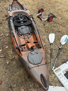Wilderness Systems Tarpon 100 Sit-On-Top Kayak Brown with Paddles and Cart