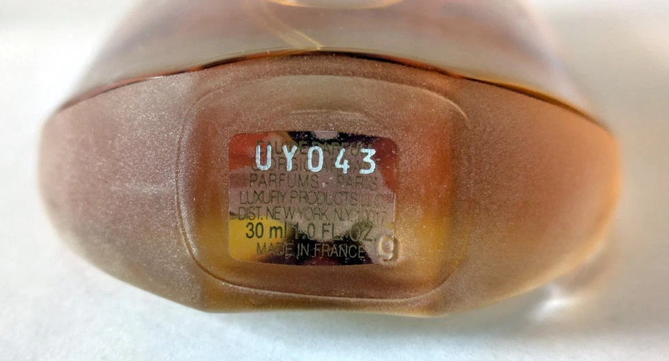 Sensi Giorgio Armani Perfume Eau de Parfum 1 fl oz. Spray Natural 30 ml en Caja Foto 3 de 4