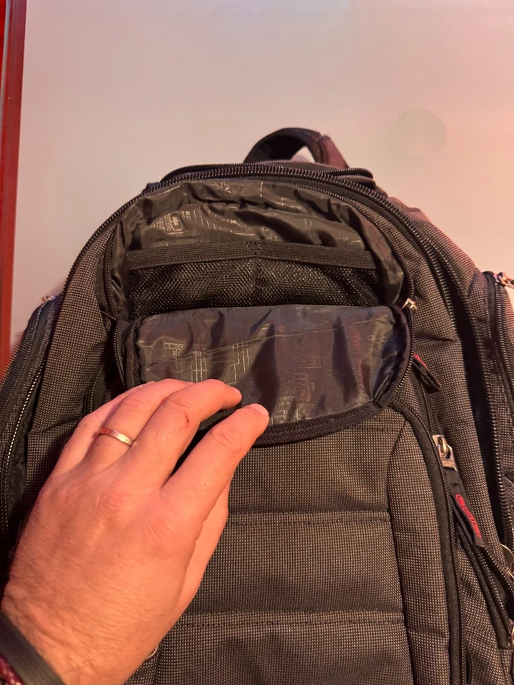 Mochila OGIO Renegade RSS 17 cinza compatível com 17" laptop computador bolsa de trabalho escolar - Imagem 4 de 4