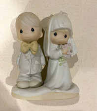 Bride Groom Couple Wedding Cake Topper Figurine Porcelain White/Beige