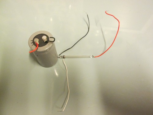 Used Flash Tube Xenon lamp and flash capacitor from working flash