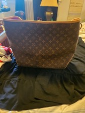 Authentic Louis Vuitton never full MM tote ba...