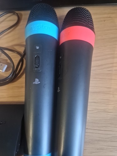 Sony PS3 PS4 PlayStation SingStar Microfoni wireless e dongle e borsa - Foto 2 di 3