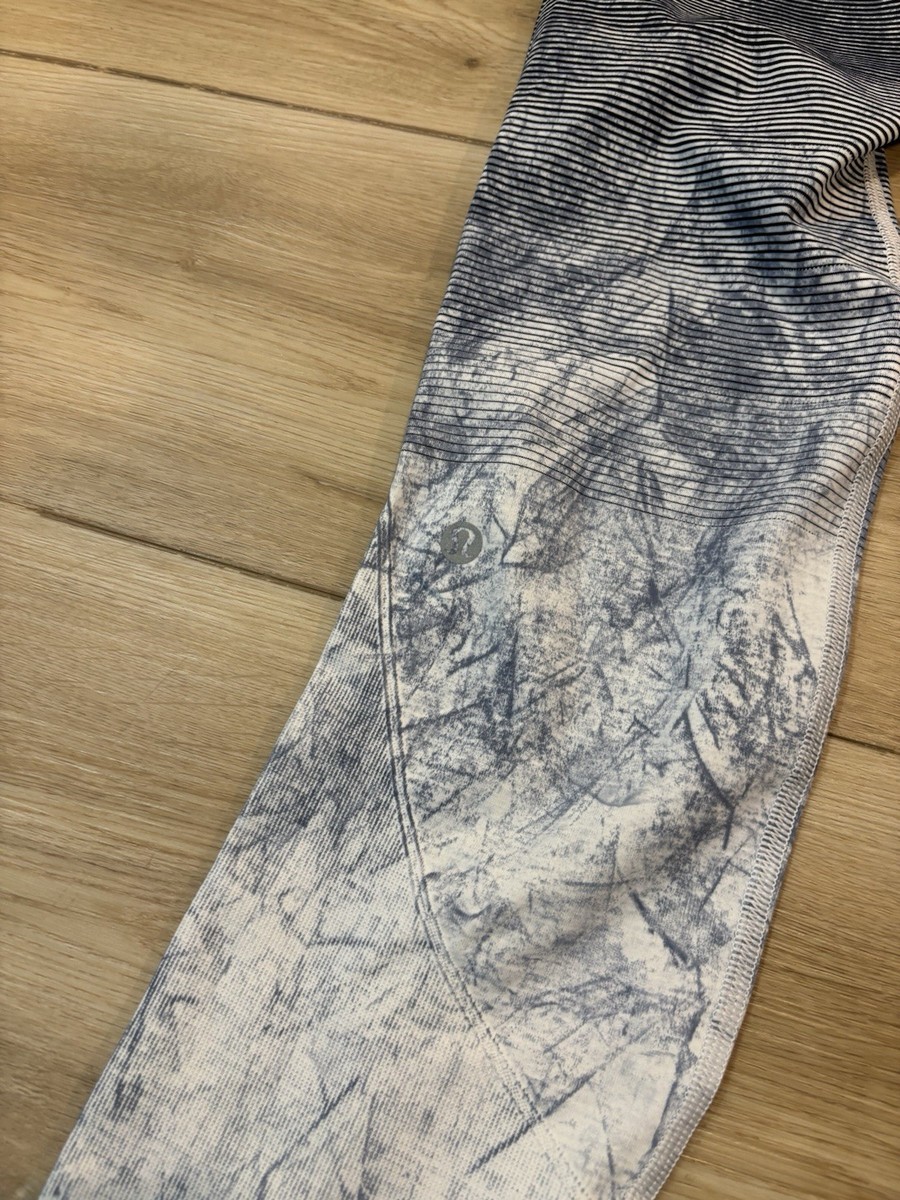 RARE Lululemon Ebb to Train Tight Wash White / Black / Luna Size 6 Ombre 26” View 5