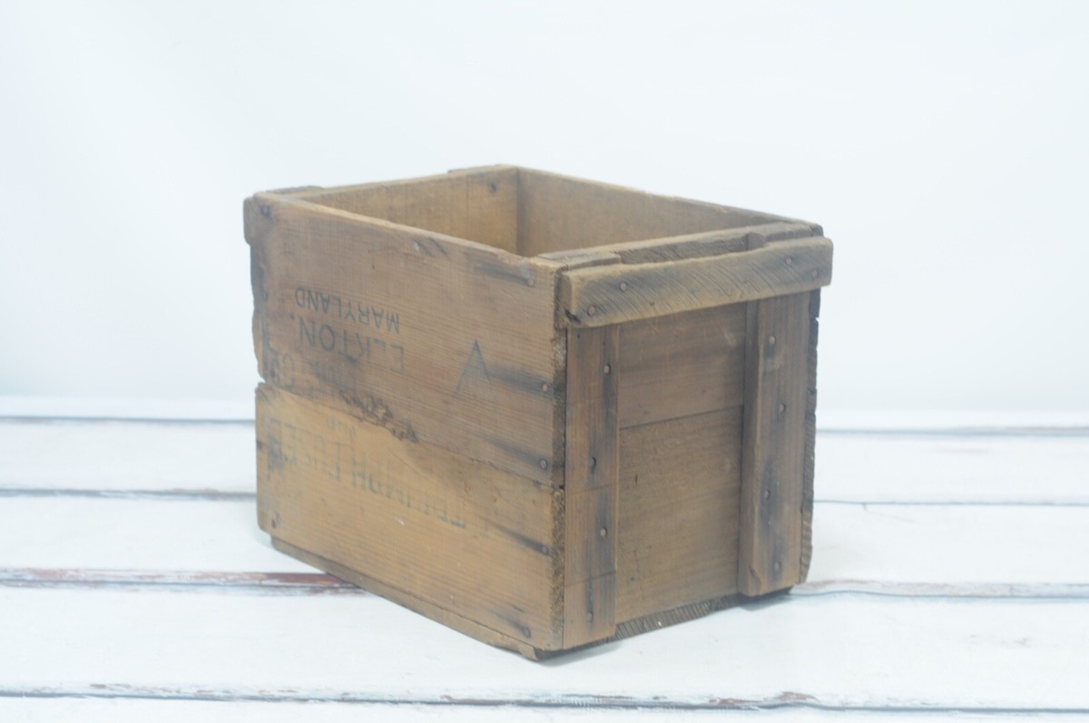 Rare . Antique Wood Crate Box Triumph Fusee Fireworks Wood