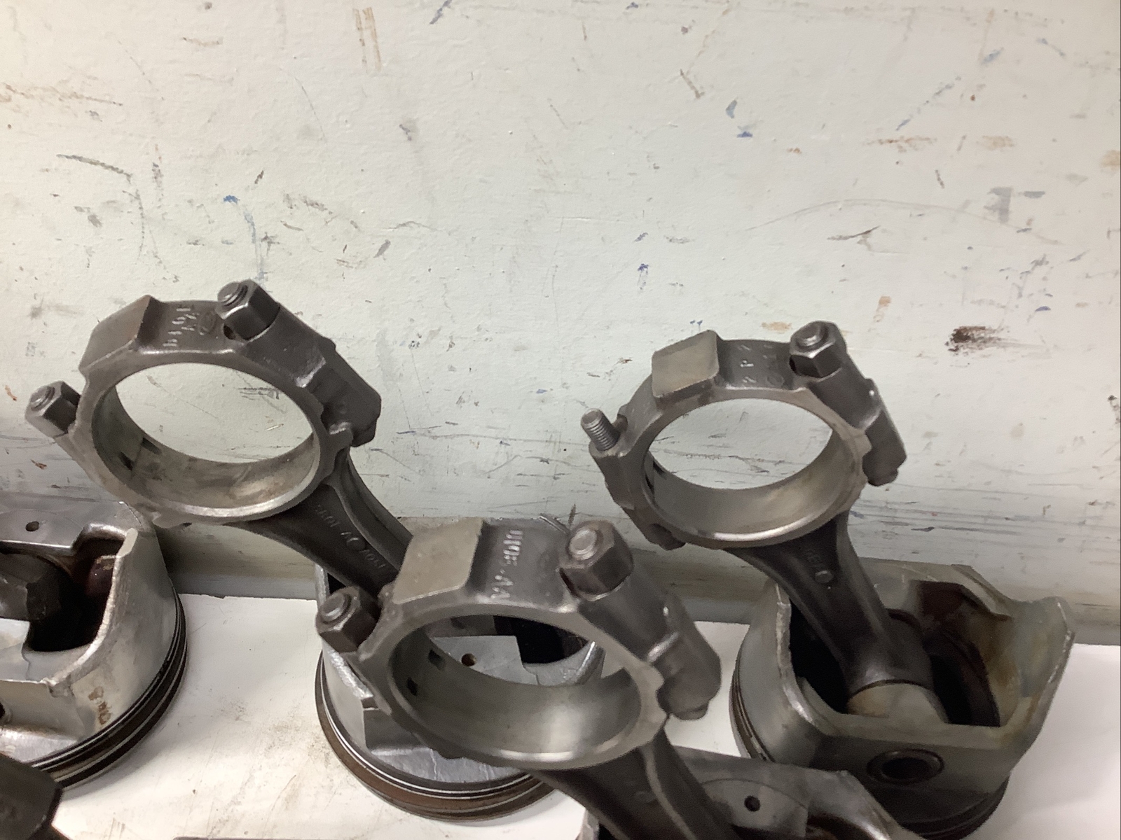 FORD 302 CONNECTING ROD & PISTON ASSEMBLY. C8OEA ROD .30 PISTON SET eBay