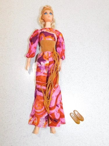 Barbie:  VINTAGE 1972 LIVE ACTION BARBIE Doll!