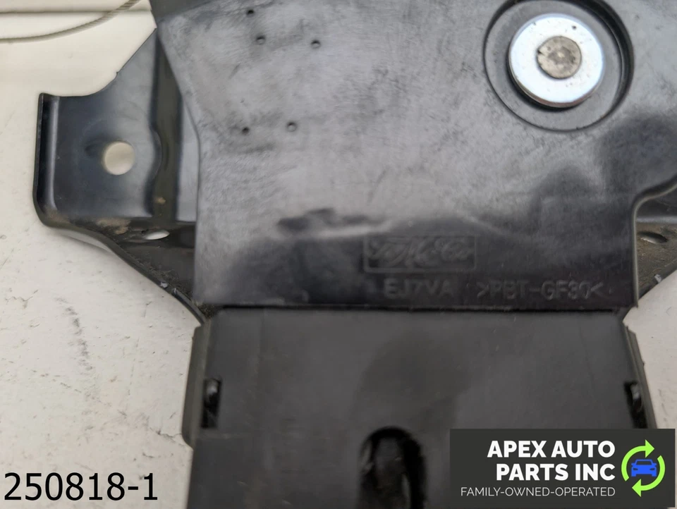 Actuador de bloqueo de pestillo de maletero trasero Ford Taurus 2010-2012 OEM 3,5 L Foto 4 de 4