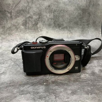 Olympus PEN Lite E-PL6 Black Digital Camera + 14-42mm, 40-150mm