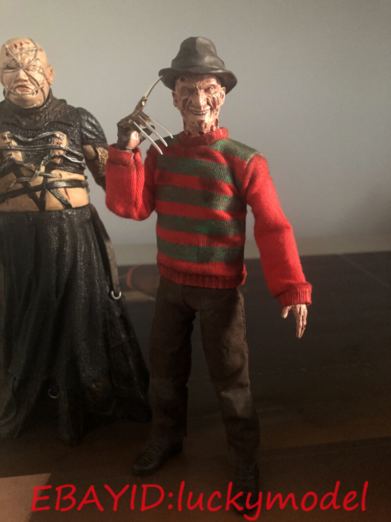 Mezco Toyz 77390 Nightmare on Elm Street Freddy Krueger Mezco Toyz 77390 Nightmare on Elm Street Freddy Krueger