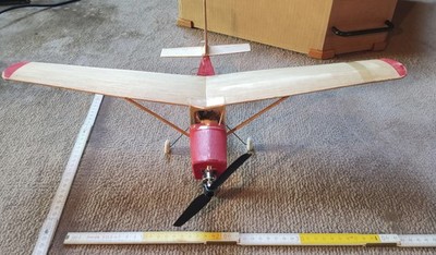 Graupner Cessna 150 RC Elektroflugmodell, fertig aufgebaut mit Motor und Servos